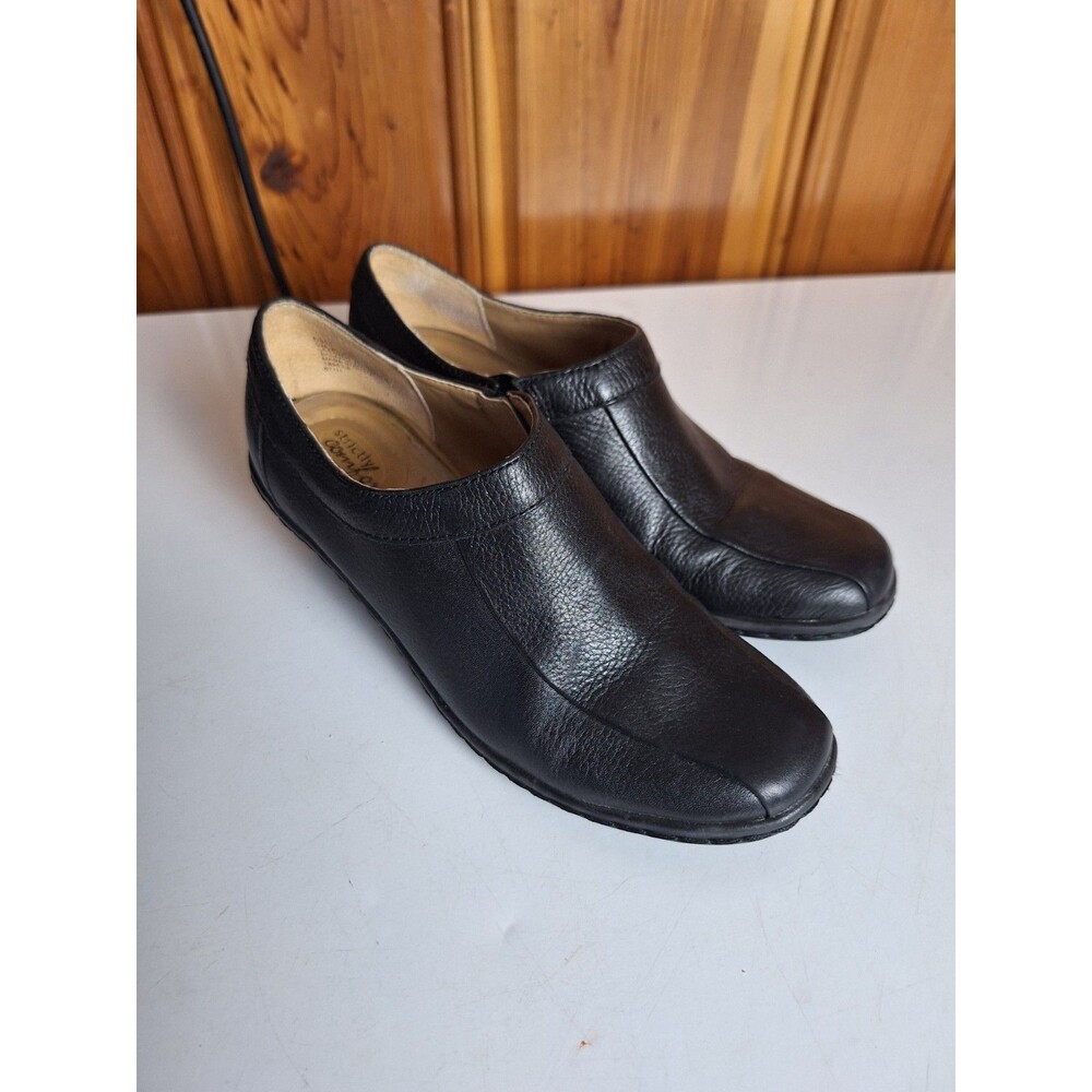 Strictly Comfort Women's 6.5 Black Ankle Bootie Side Zipper Leather Heel Witchy